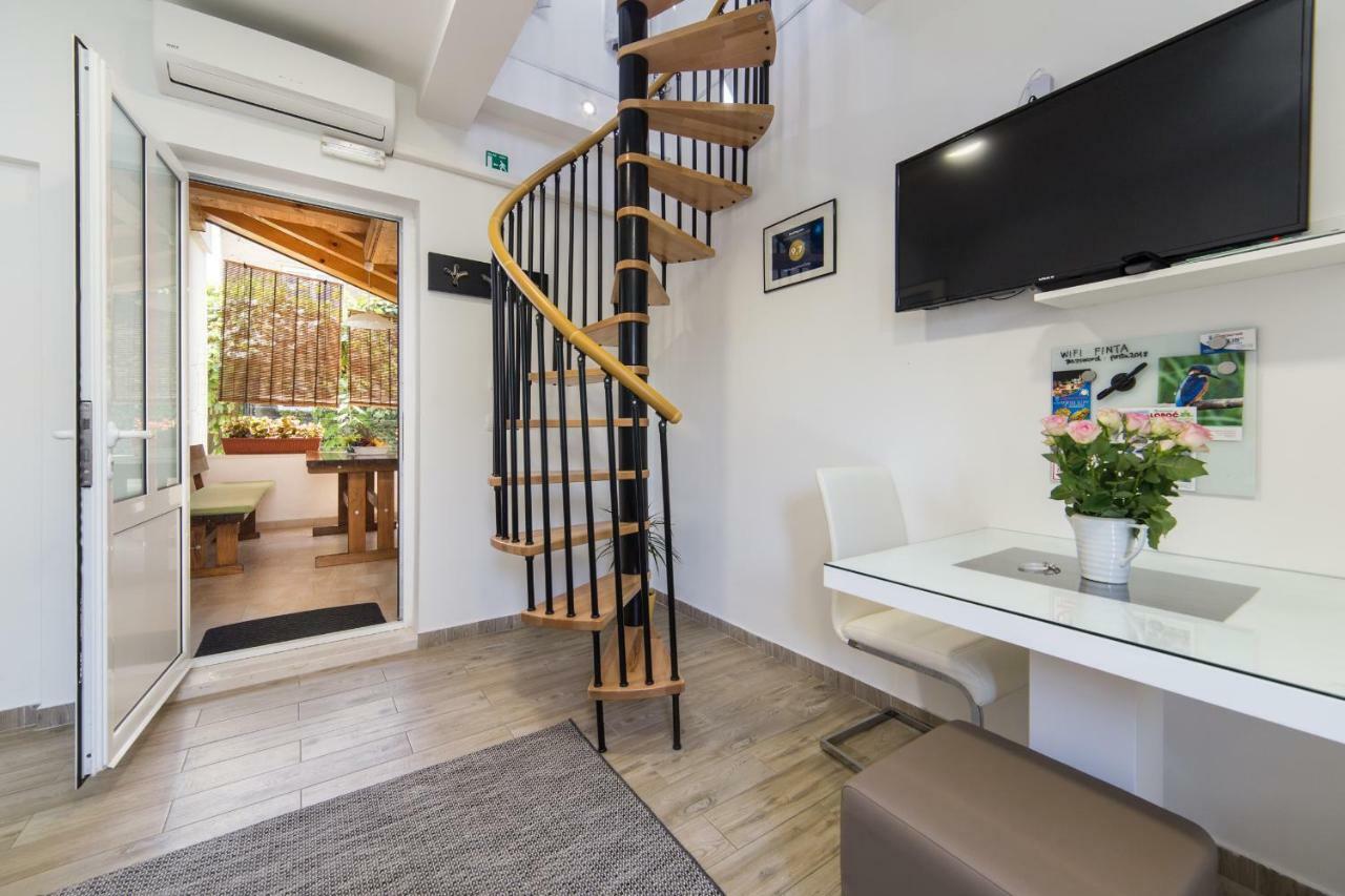 Studio Apartment Finta Rogotin Zewnętrze zdjęcie